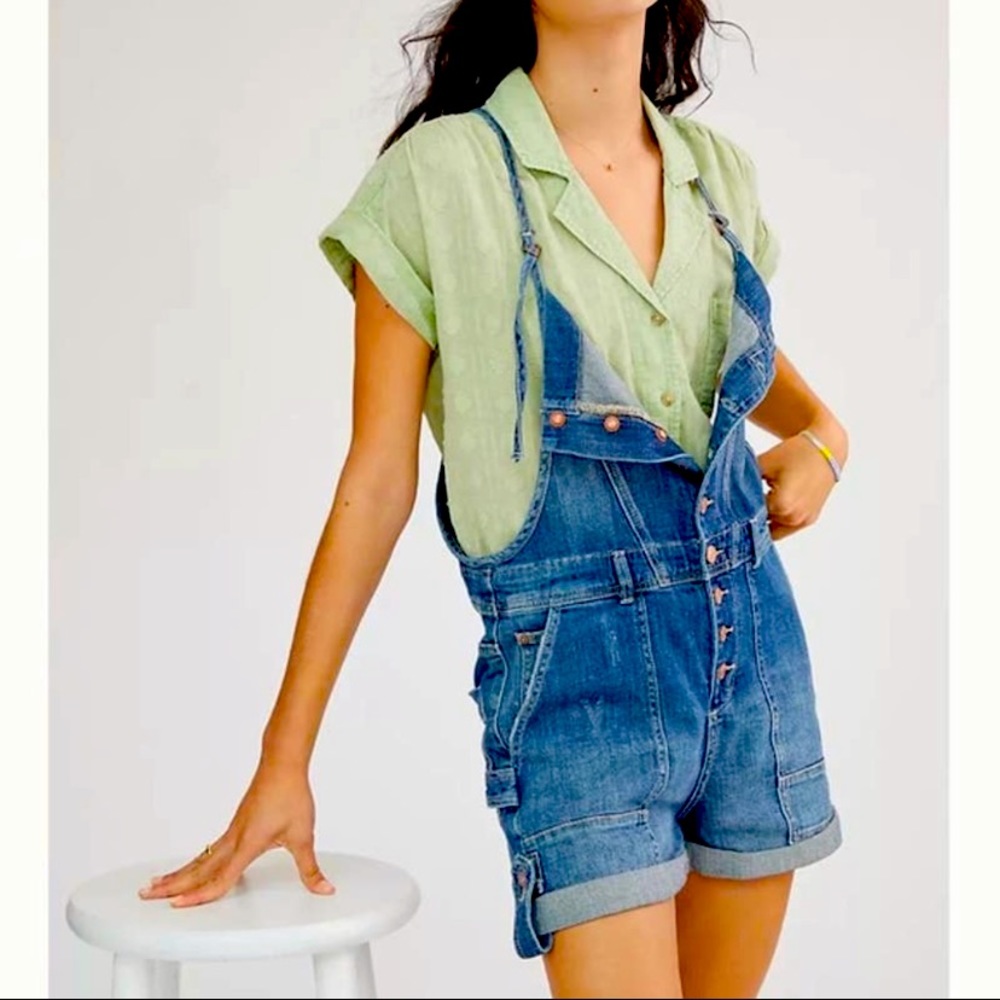 Anthropologie Pilcro everyday overall shorts size 28.